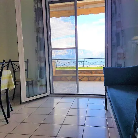 Belle Vue Apartment *